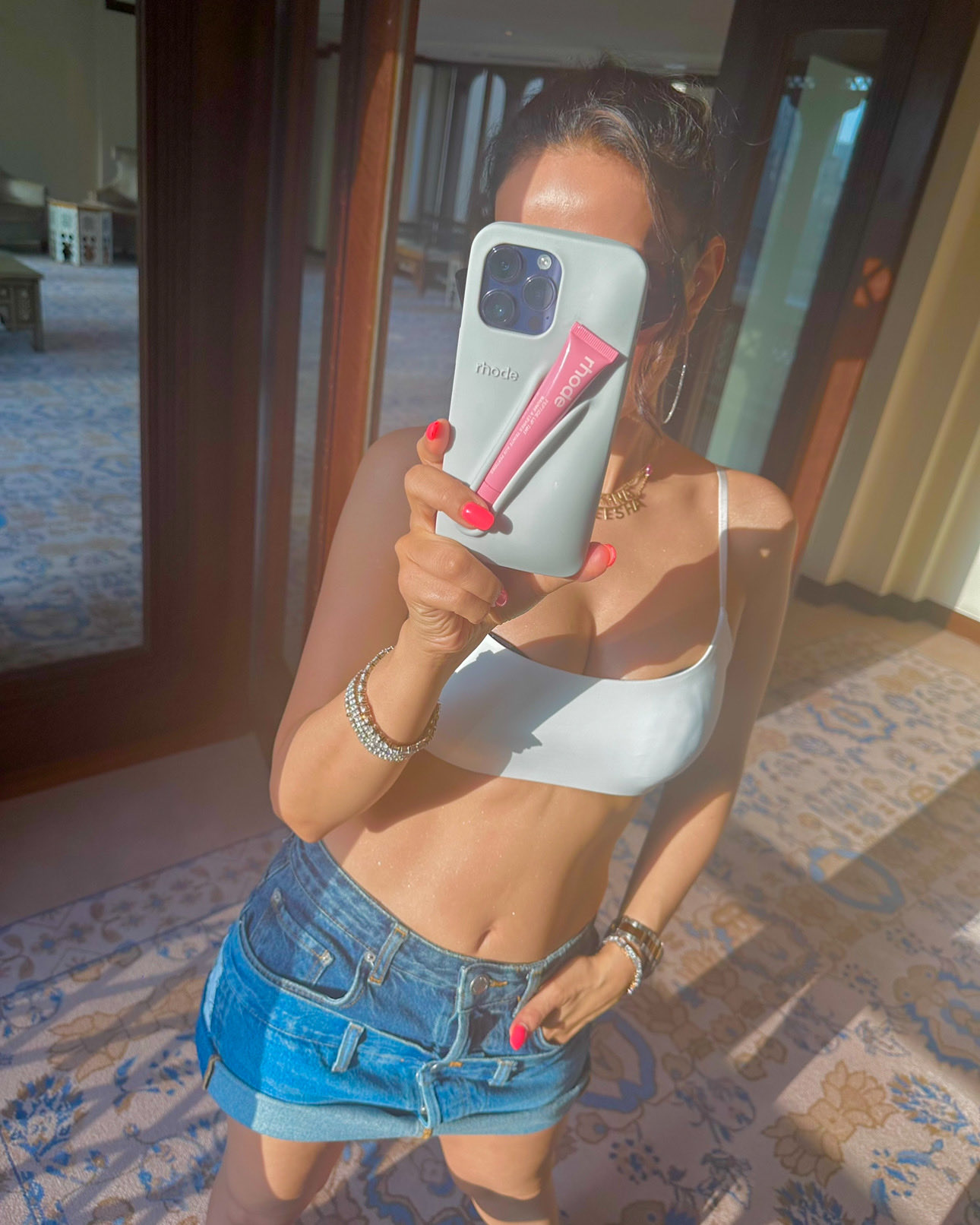 GoVAR4uXIAAECT-?format=jpg&name=large