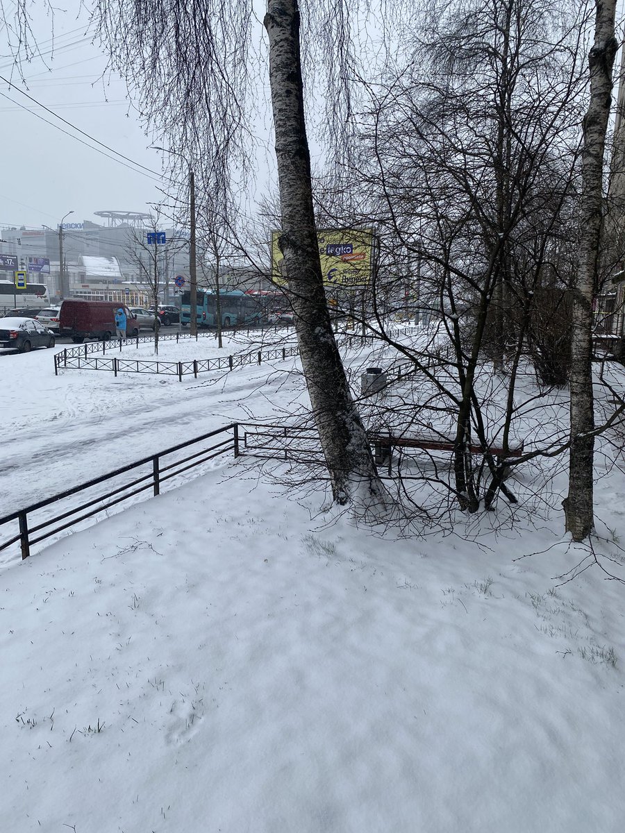 lat_katt's tweet photo. @Gexxogen_666 Привет из апрельского Питера) https://t.co/LNtnT2n5ZH