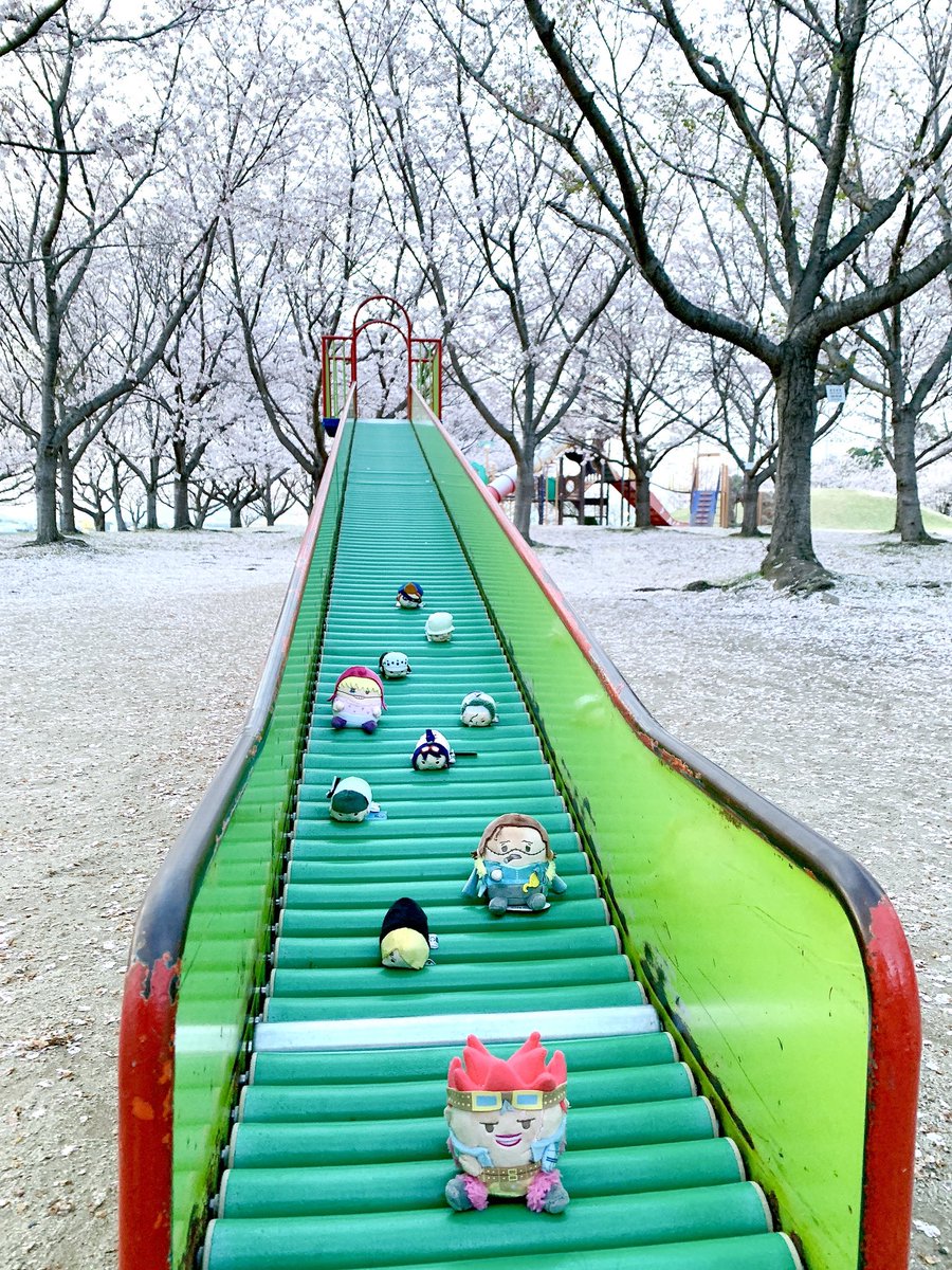 みけこ tweet media