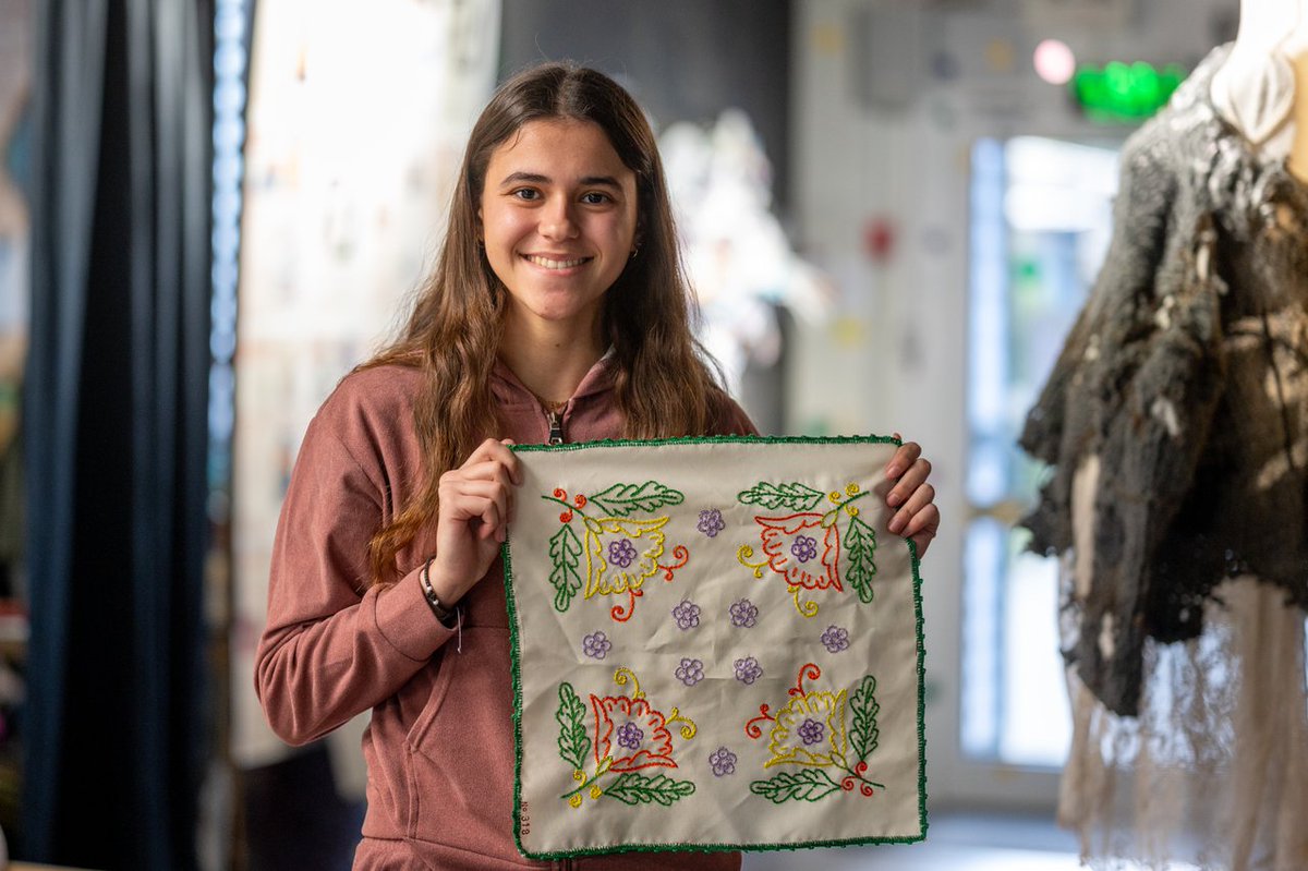 britishschoolro's tweet image. Did you know that embroidery has been used for centuries to tell stories? 🧵Our Year 13 students are weaving their own narratives through thread and colour, transforming simple fabric into beautiful works of art. 🌸
#BSB #BritishCurriculum #CommittedToExcellence