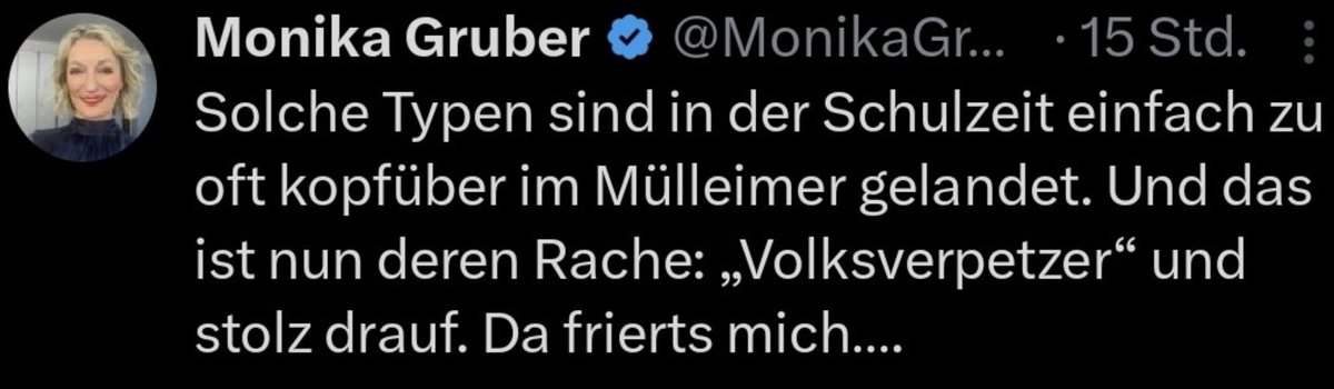 Volksverpetzer's tweet photo. Wir haben die große Ehre, den Marion-Samuel-Preis zu erhalten, der einem 11-jährigen Mädchen gedenkt, das von den Nazis in Auschwitz ermordet wurde. Wir leisten einen Beitrag, damit sich solche Verbrechen nicht wiederholen. Und das hat Monika Gruber dazu zu sagen. https://t.co/Wx3G2AvFEo