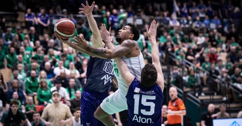 Dwayne Lautier-Ogunleye <a href="/2dlo3/">Dwayne Lautier-Ogunleye</a> put on a show in Njardvik’s convincing win over Alftanes, recording 26 points, 8 rebounds and 11 assists  

🔢 26 pts I 8 rebs I 11 as
🆚 Alftanes 🏠
🏆 Premier League <a href="/kkikarfa/">KKÍ</a>  🇮🇸

#TangramSports
#FollowYourDreamsWithUs