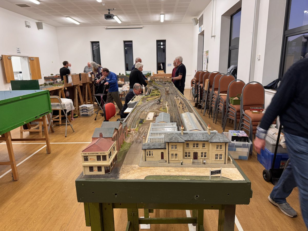 EEMRC's tweet image. We are open and we’re running having a great time watching trains