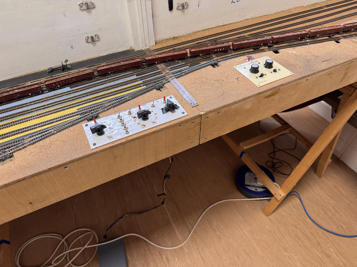 EEMRC's tweet image. We are open and we’re running having a great time watching trains