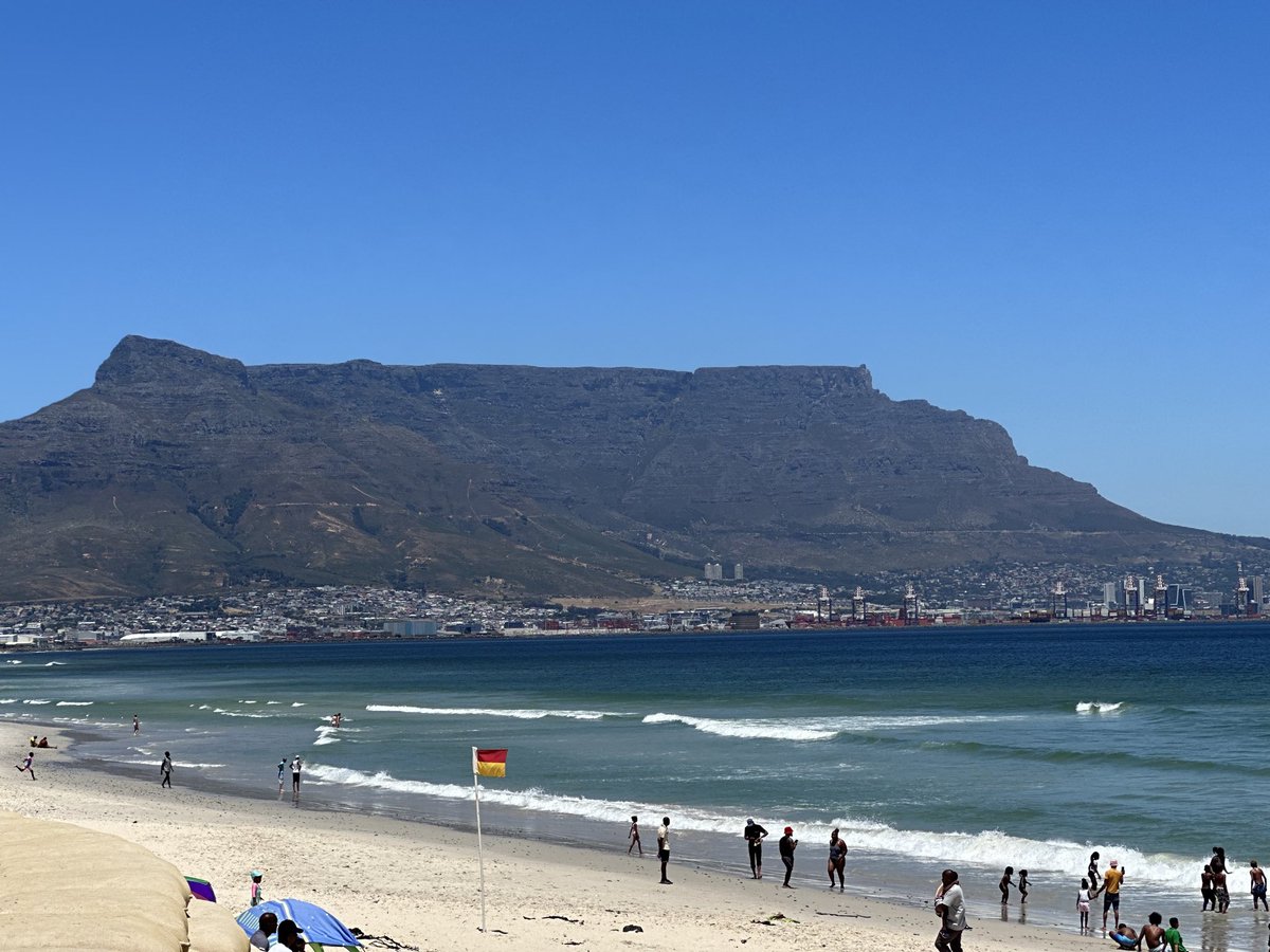 VuslatBayoglu's tweet image. Nobody’s land is expropriated or confiscated in South Africa. 🇿🇦
There is rule of law here. 
There is freedom of speech. 
No one gets jailed because of criticising a sitting president. 
Journalists are free.
Businessmen are free.
Farmers are free.
People are free.
I think there