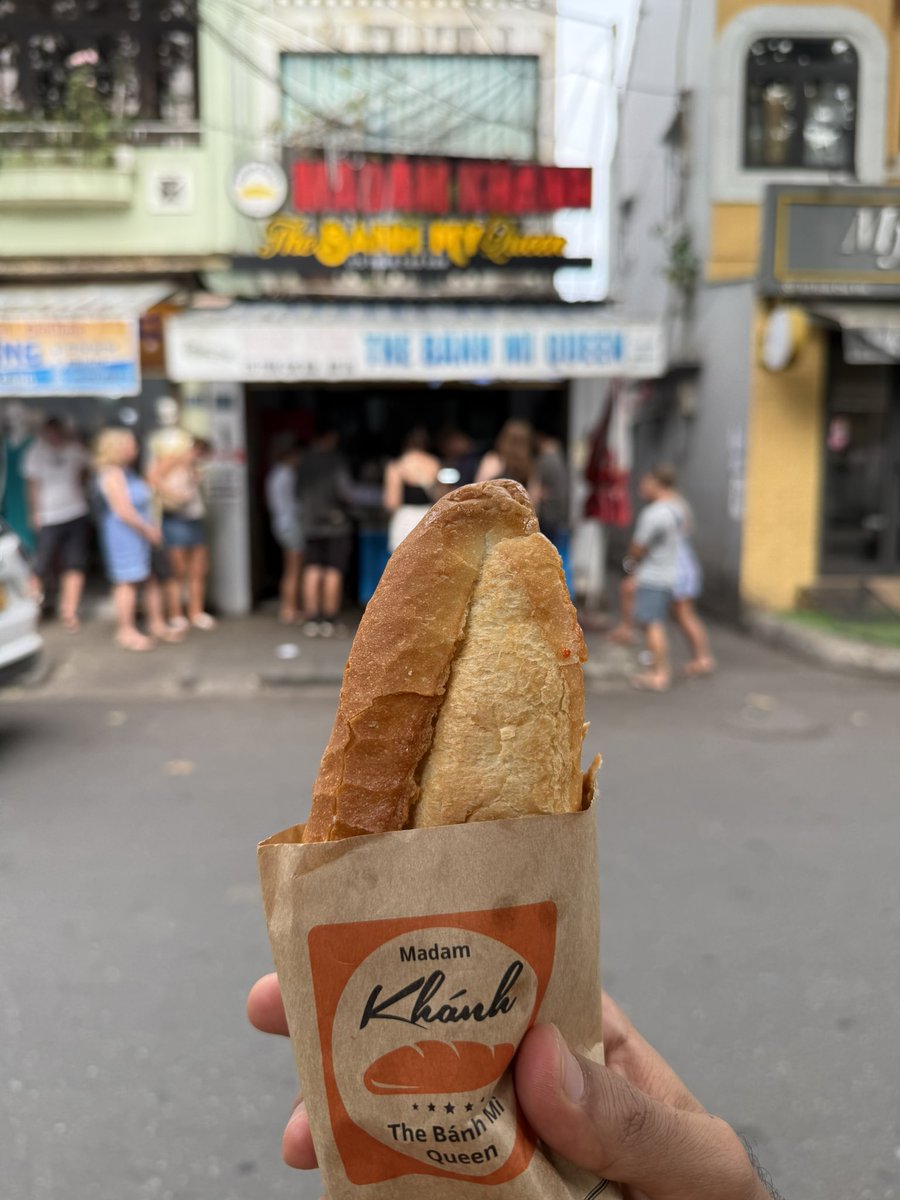 dhimantn's tweet photo. This was freakin delicious. If you have to visit Vietnam just for this, pls do. The last time I felt this way was when I had a Panini with Pistachio spread at All’Antico Vinaio in Florence. #yumyum #traveldiary #Vietnam #bahnmi #panini @greatindianmile https://t.co/8WAWiDkBnu