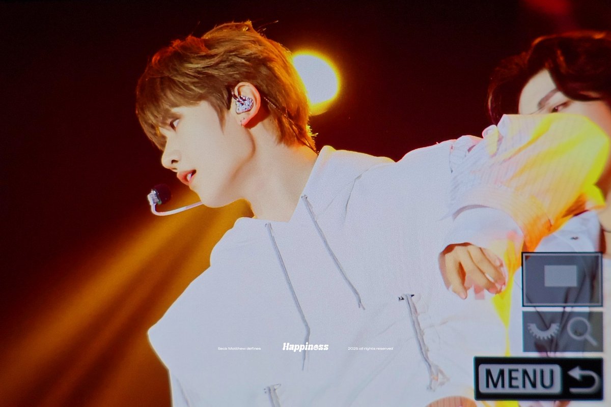 250412

#석매튜 #SEOKMATTHEW #石友鉉 #ソクマシュー #メテュ
#제로베이스원 #제베원 #ZEROBASEONE #ZB1