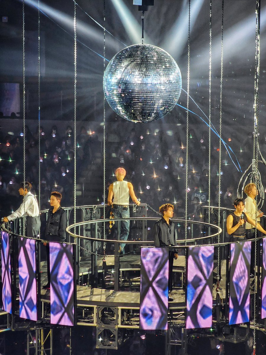 eamazzir's tweet photo. INFINITE, YOU ARE ETHEREAL!!!
#15TH_ANNIVERSARY_CONCERT
#LIMITED_EDITION_ENCORE
#INFINITE
#인피니트 https://t.co/2Ixh0l8n7J