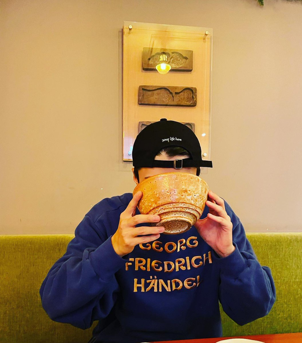 chenlezfans's tweet photo. happy birthday papa sehun! sana masaya ka na kayo lang ni papa jeonghan ang nag date 🙁 https://t.co/wljmQnGQtf