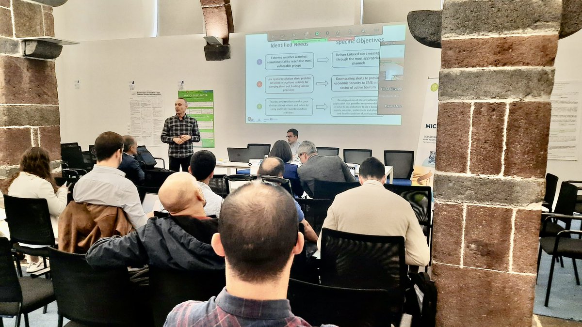 Microcli_mac's tweet photo. 🌍🏃���♂️ Matías González and Marianela González from @ULPGC took part in the Sports and Science Seminar 2025 in Madeira!
They shared how better weather alerts can improve athlete safety and performance, a key focus of #MicroclimMac. 🌦️⚽
Stay tuned for more project updates! 🚀 https://t.co/aqV2RHylMR