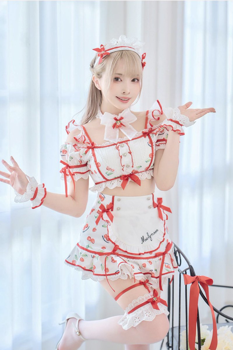 Malymoon様 新作メイド服のデザインを担当させて頂きました