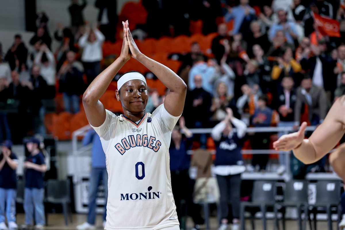 Δ¥Ω™ (@iam_ayo) on Twitter photo Amy Okonkwo 🇳🇬(<a href="/amesokonkwo/">Amy Okonkwo, OLY</a>) caps off a standout debut <a href="/EuroLeagueWomen/">EuroLeague Women</a> season with an All-EuroLeague Women Third Team selection.
The <a href="/DtigressNG/">DTigress</a> and <a href="/BourgesBasket/">Tango Bourges Basket</a> forward posted MVP-level numbers:
📊 15.3 PTS | 5.4 REB | 1.9 AST
🔥 43.9% from 3 (Top 5)
🏆 91.8% FT (Best in Amy Okonkwo 🇳🇬(<a href="/amesokonkwo/">Amy Okonkwo, OLY</a>) caps off a standout debut <a href="/EuroLeagueWomen/">EuroLeague Women</a> season with an All-EuroLeague Women Third Team selection.
The <a href="/DtigressNG/">DTigress</a> and <a href="/BourgesBasket/">Tango Bourges Basket</a> forward posted MVP-level numbers:
📊 15.3 PTS | 5.4 REB | 1.9 AST
🔥 43.9% from 3 (Top 5)
🏆 91.8% FT (Best in