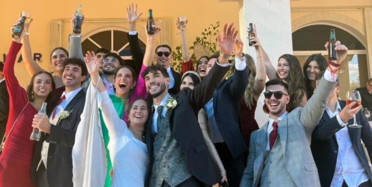 SalonAzahar's tweet photo. 🎉  ¡En Salón Azahar hacemos realidad tus eventos más especiales!

Bodas, comuniones, bautizos, cumpleaños, aniversarios… Nuestro espacio en plena huerta murciana es el lugar perfecto!

📅 Reserva ya tu fecha y celebra como mereces 👉 🔗 https://t.co/ynqpnBqzj7 https://t.co/vEoq3Rb0LF
