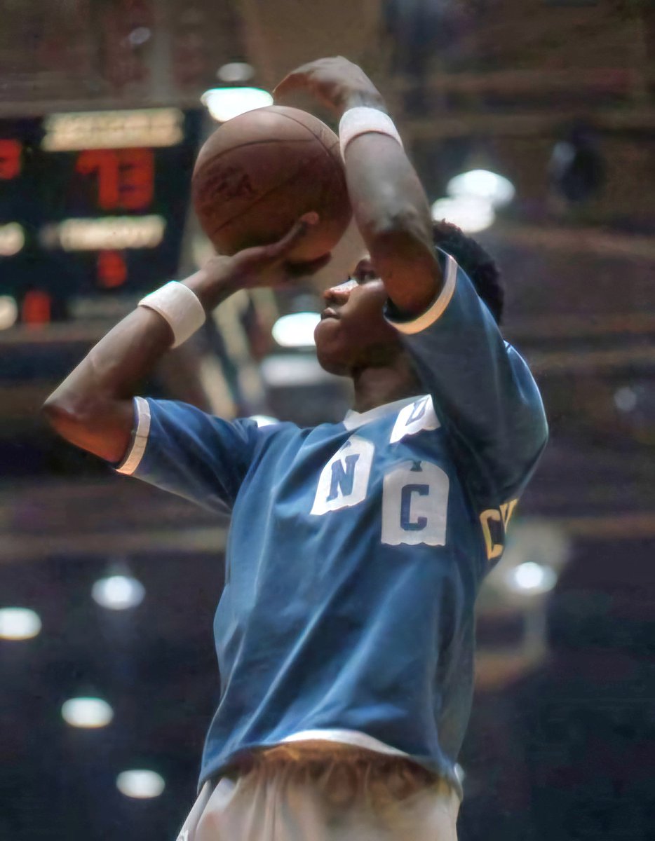 uncsportsphotos's tweet photo. Carolina Star Bill Chamberlain back in the early 1970's.  Love those shooting shirts to this day.  #UNCBasketball #UNCommon #tarheels #GoHeels #ACC #CarolinaFamily #uncbball #GDTBATH #UNC #Carolina PHOTO COURTESY OF:  Unknown https://t.co/pDODGpwwlL