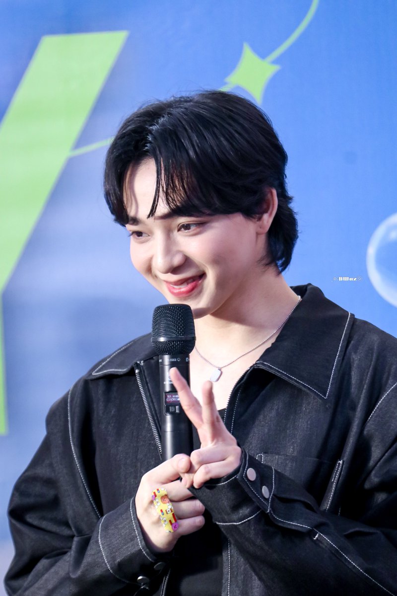 WwBb0403's tweet photo. อาทิตย์นึงแล้ว ยังไม่กลับจากสุพรรณเลยจ้า ☺️
#DEVYxBAS
#บาสเด็กอ้วนที่แท้จริง , #bbasjtr
#𝐁𝐖𝐚𝐳 https://t.co/GlOtmipbUI