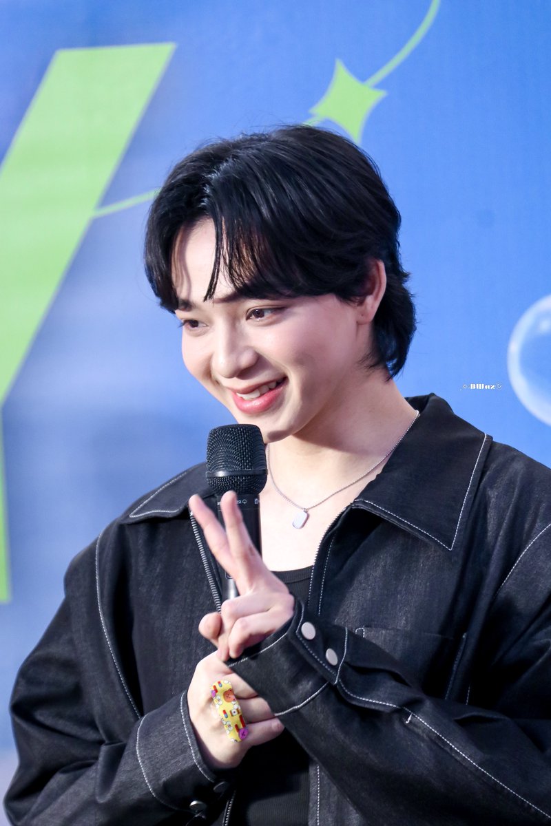 WwBb0403's tweet photo. อาทิตย์นึงแล้ว ยังไม่กลับจากสุพรรณเลยจ้า ☺️
#DEVYxBAS
#บาสเด็กอ้วนที่แท้จริง , #bbasjtr
#𝐁𝐖𝐚𝐳 https://t.co/GlOtmipbUI