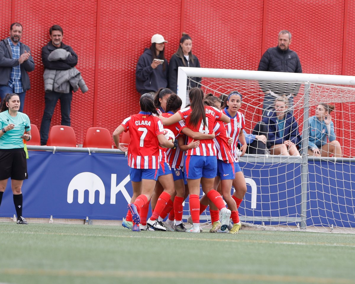 AtletiAcademia's tweet photo. El Femenino B venció (4-3) en casa ante el DUX Logroño, en el encuentro correspondiente a la 24ª jornada de 1ªRFEF.

⚽ Tanarro, Clara, Celia y Zaira marcaron los goles del filial.

¡Qué 𝐃𝐎𝐁𝐋𝐄 𝐑𝐄𝐌𝐎𝐍𝐓𝐀𝐃𝐀 y qué 𝐓𝐑𝐄𝐒 𝐏𝐔𝐍𝐓𝐀𝐙𝐎𝐒! ❤️🤍 https://t.co/J26xa8rn4w