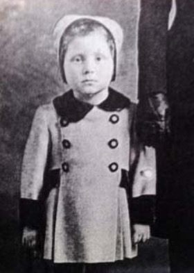 12 April 1938 | A French Jewish girl, Irene Cukier, was born in #Paris.

She arrived at #Auschwitz on 19 August 1942 in a transport of 997 Jews deported from #Drancy. She was among 897 people murdered in gas chambers after the selection.
