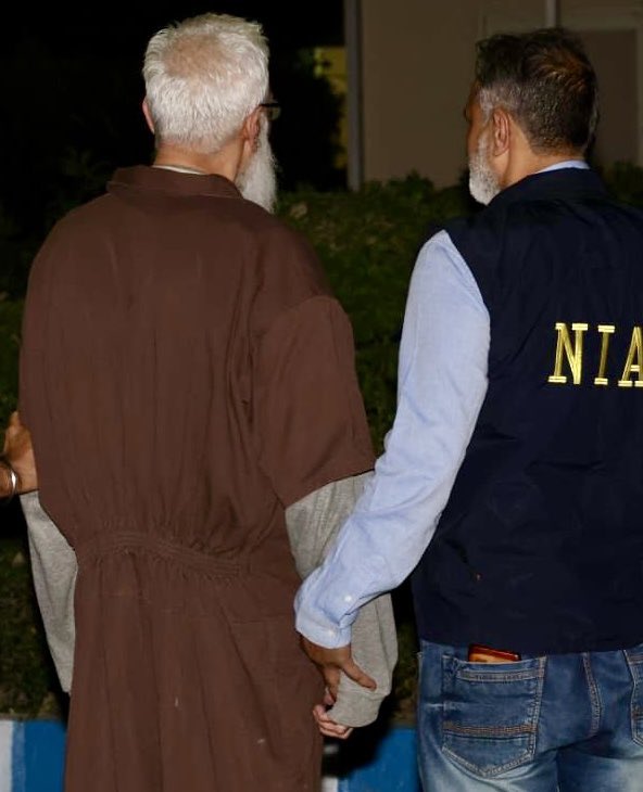 Ethan113554's tweet image. Canada&apos;s Immigration System: A Haven for Extremists and National Security Risks

🧵1/3

Canada has a history of extremists exploiting its immigration system to gain citizenship and later engage in crimes with international consequences. Tahawwur Rana, a former #Pakistani Army…