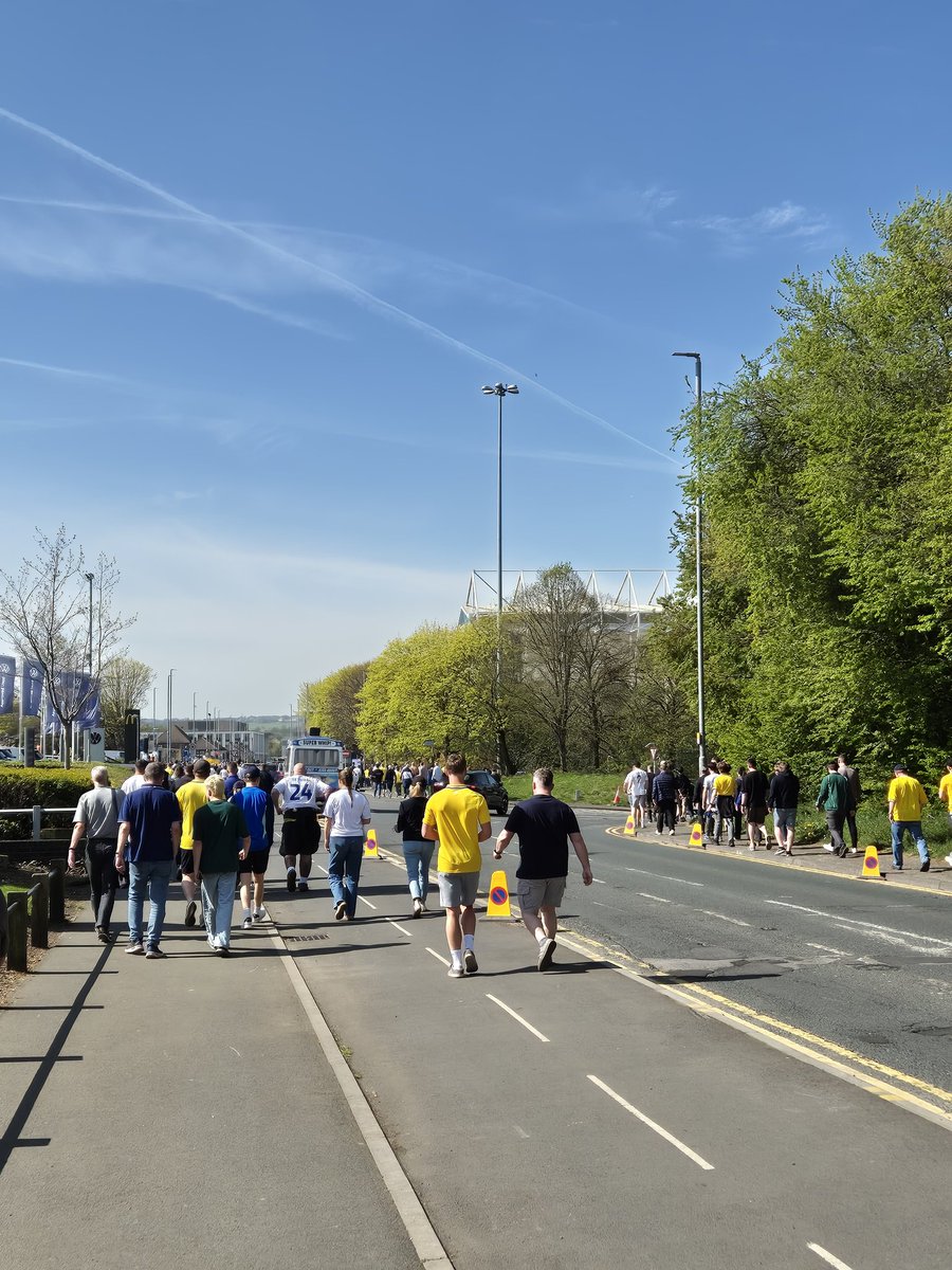 On the way to the match with hope and excitement #ALAW #lufc #leedsunited