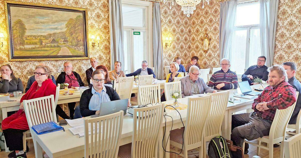 Mänty-Saimaan valtuustossa nousi huoli Savitaipaleen ympäristön alueella liikkuvista susista dlvr.it/TK6Zpn