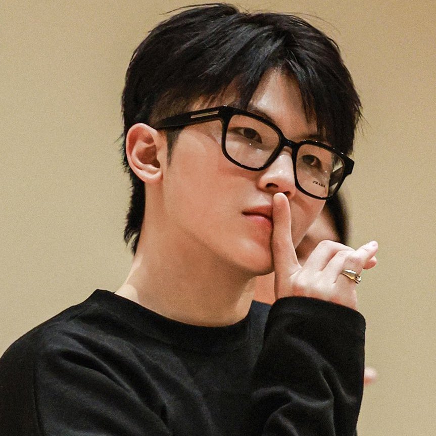 aludraexe's tweet photo. the GASP is let out fuck lee jihoon https://t.co/ayIbRhDt46