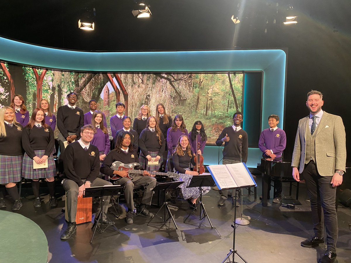 Le Chéile Secondary School (@lecheiless) on Twitter photo 