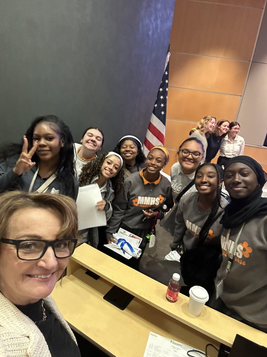 Donna Lauver tweet media