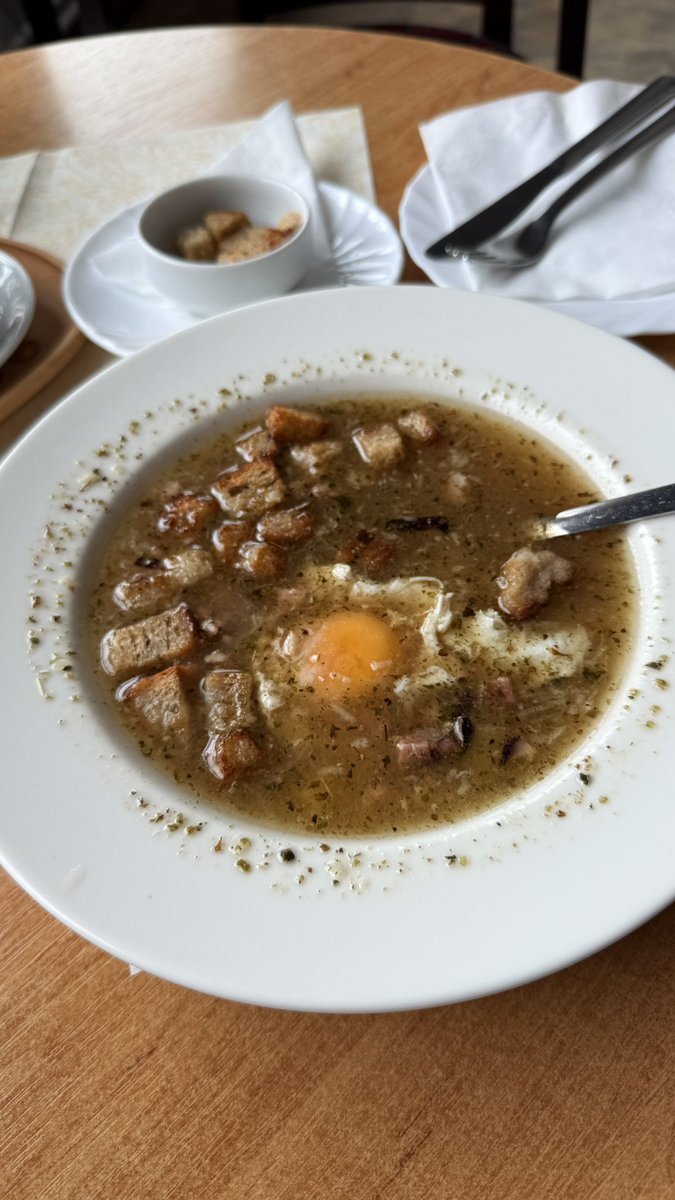 kathnong's tweet photo. For lunch, I stopped by a restaurant run by students from Střední škola, Bohumín, a state-supported high school. It’s a culinary school where students gain practical experience in cooking and service #Studyinczechia https://t.co/f9i7M40Pbk