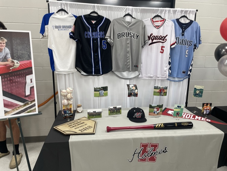 Congrats to Drew &amp; Mason on their signing yesterday. Drew for ⚾️ at Holmes CC &amp; Mason 🏌at ULM👏👏👏