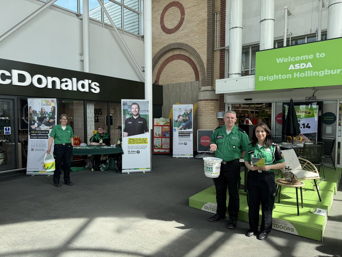 Another weekend of fundraising by the Central Sussex and Ouse Valley Network down here in sunny Brighton… fantastic work by the team towards their goal of getting back into the heart of our community!! 
#sjasussex #sjacsovnetwork #mysjaday #stjohnpeople