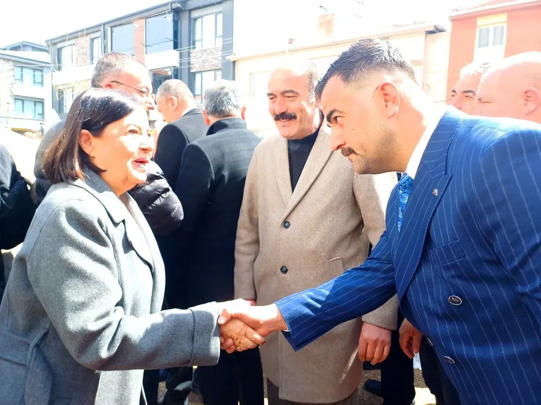 jalenursullu's tweet photo. Genç Avdanlılar Dayanışma Derneği’nin açılışını gerçekleştirdik.
Dernek Başkanımız Hakan Özdemir ve Yönetim Kurulunu yürekten kutluyor; derneğimizin şehrimize hayırlı uğurlu olmasını diliyorum.
#avdan https://t.co/3BWssmjQI0