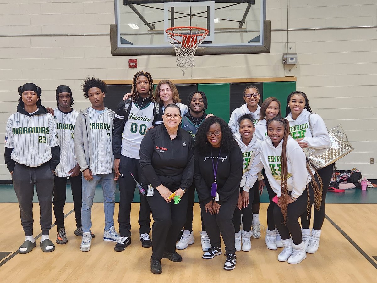 FairOaksHCPS's tweet image. Our SOL Pep Rally was 🔥🔥🔥! Our Cardinals are ready to do their best next week! A big shout out to the Henrico High School Cheerleaders and Baseball team for performing and speaking to our students. #weready #theynotlikeus #GrowingGreatness