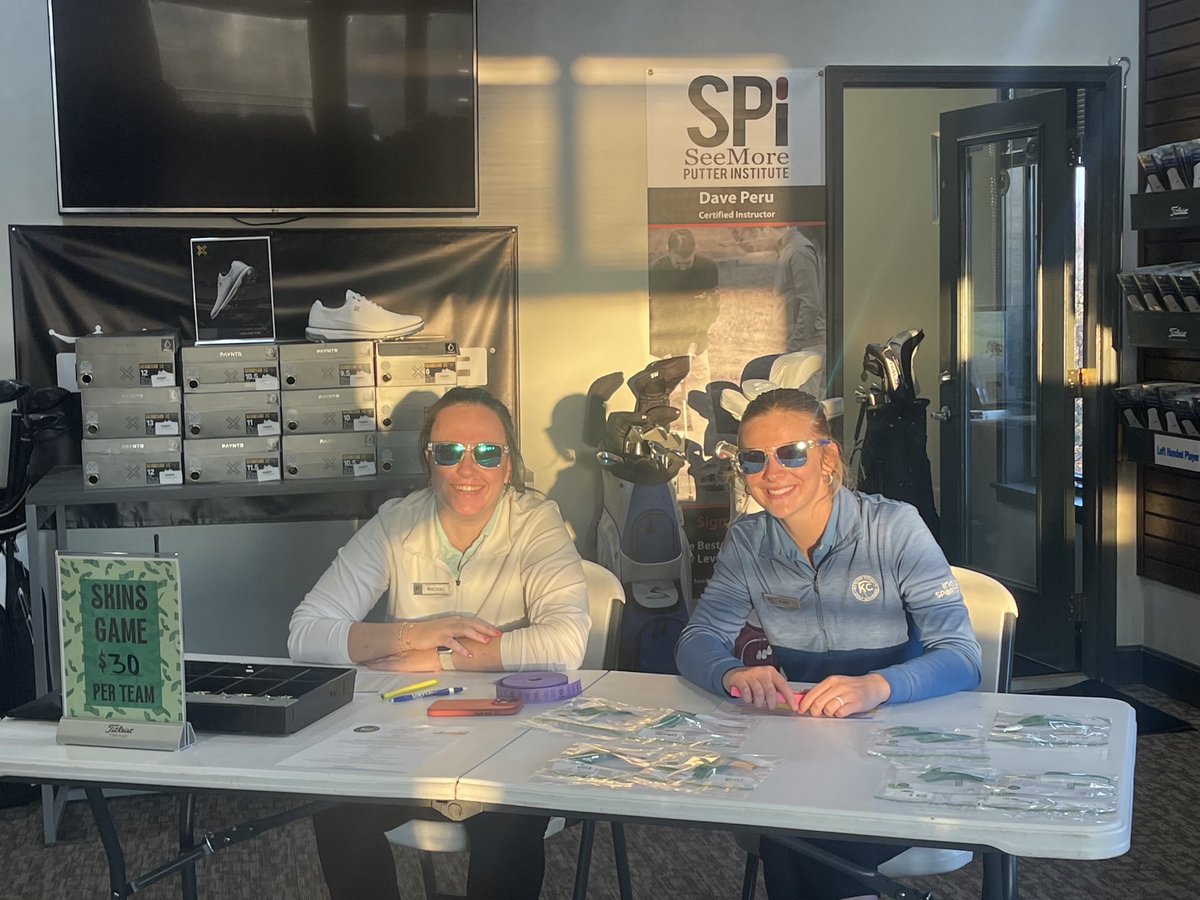 Sunny outing day w two of the best running the show this morning. Don’t mind the sunglasses inside, these ladies are strictly business