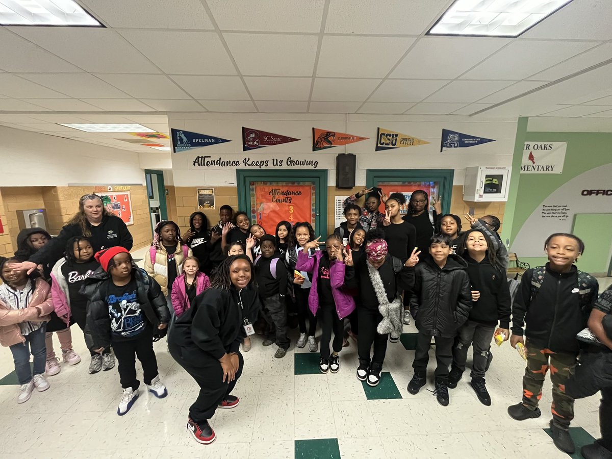 FairOaksHCPS's tweet image. Black Out: Show up, stand out and make it count.#Attendancematters #GrowingGreatness