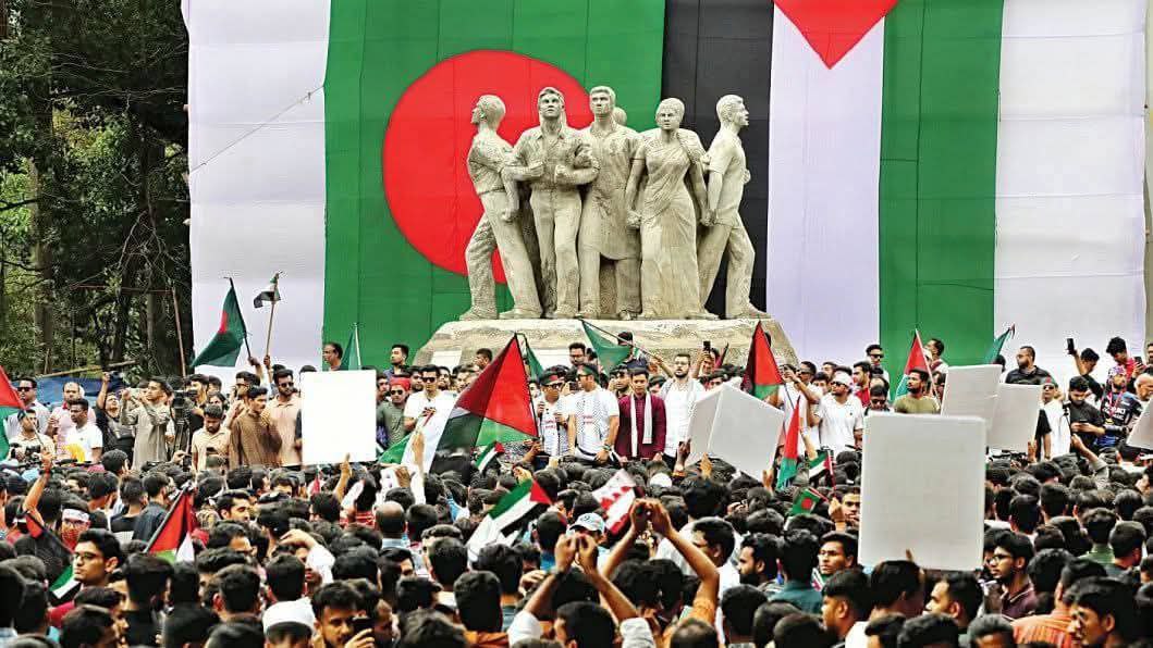 suls_sia's tweet photo. . 
. 
#MarchForGaza #PalestineSolidarityMovementBangladesh  #Dhaka #Bangladesh https://t.co/YtDyPelFqX