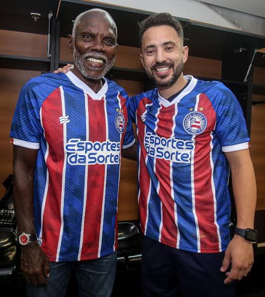 artur_bahea's tweet photo. @futnostalgico @ecbahia Esses 2 aí https://t.co/jiCcB3rbMR