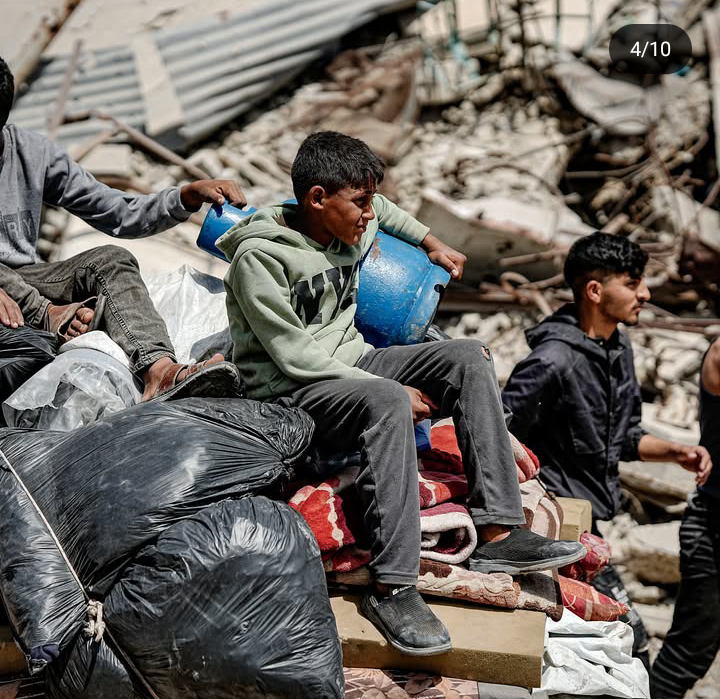 bint_e_abdul's tweet photo. Children in Gaza are paying the highest price in this genocidal war, with many losing their lives or being permanently scarred by the violence. Their future has been completely destroyed. 
 #RiseforGazaNow https://t.co/CGtVjhigvt