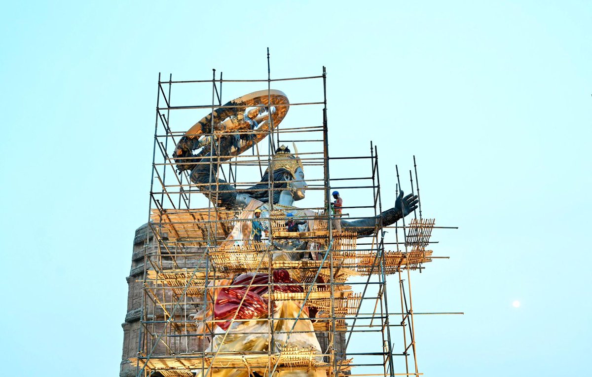 anilYAD942852's tweet photo. 'गोवर्धन उंगली उठे, रुके इंद्र के नीर, 
भय चिंता वो ना करे, जिनके मित्र अहीर' .
Akhilesh Yadav जिंदाबाद
@yadavakhilesh https://t.co/CZzL6mDvU1