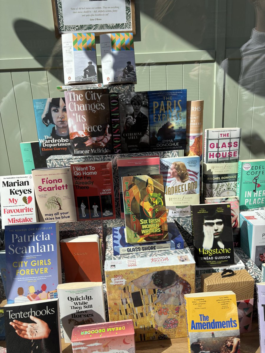 LacyFewer's tweet photo. Yankeeland has made the Bestseller list at Hodges Figgis, Dublin. Thank you to all readers for their support. https://t.co/x4M0xFgpgX