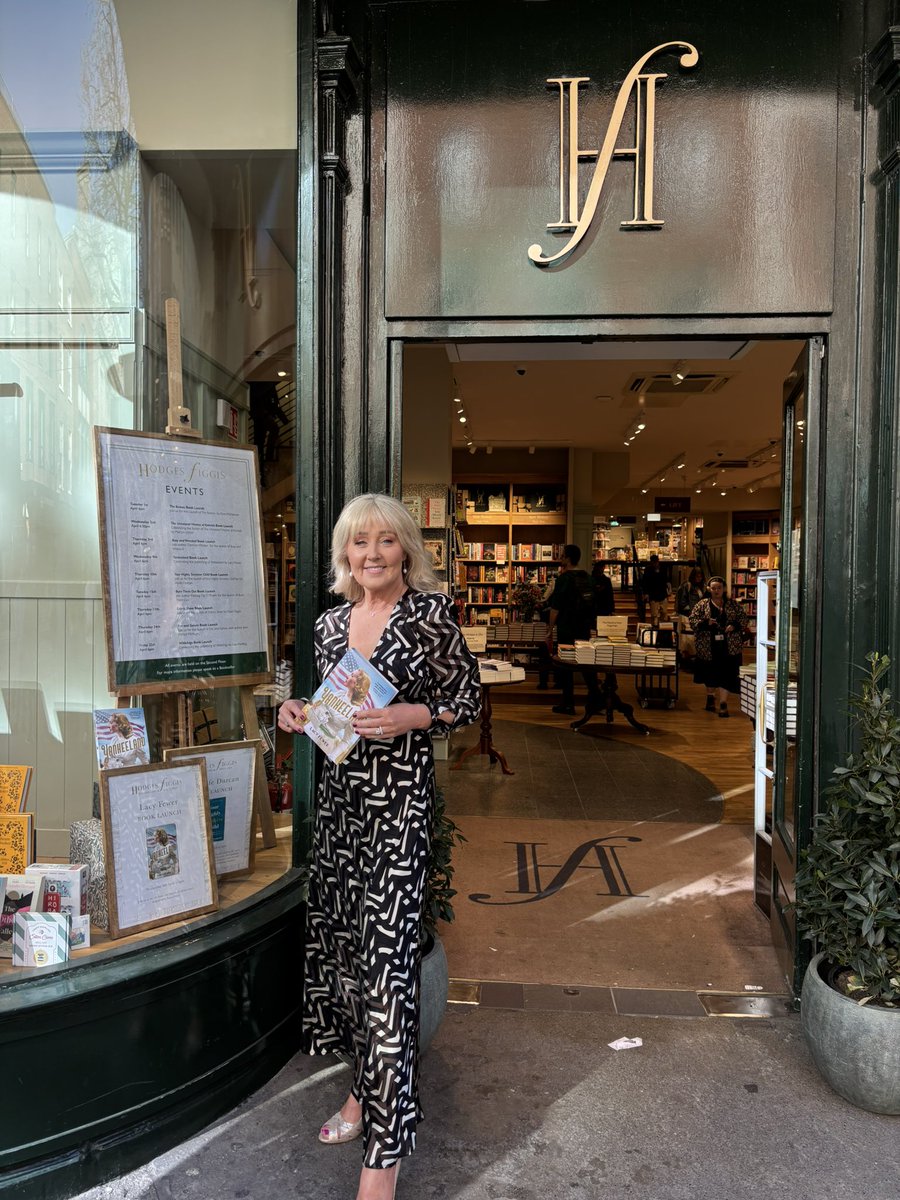 LacyFewer's tweet photo. Yankeeland has made the Bestseller list at Hodges Figgis, Dublin. Thank you to all readers for their support. https://t.co/x4M0xFgpgX