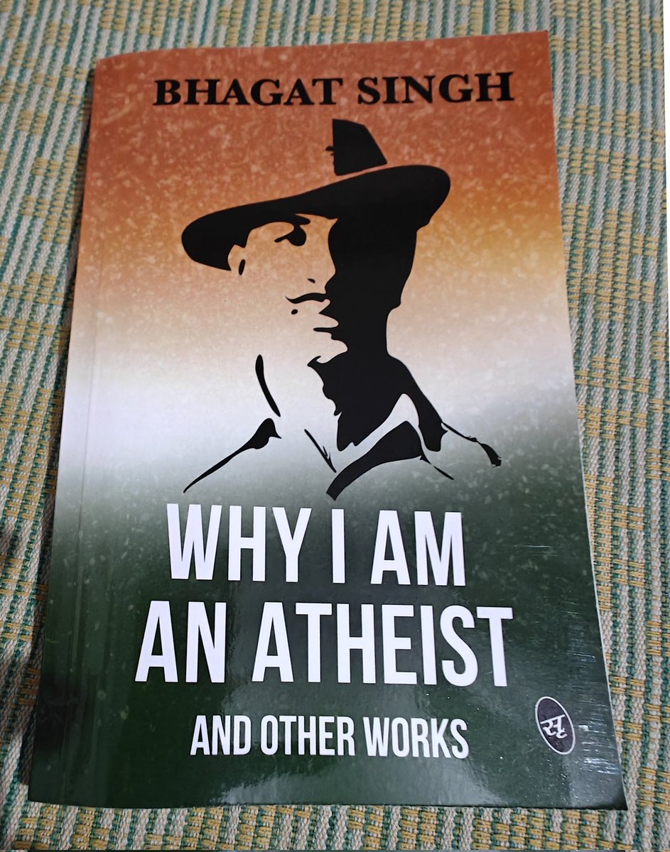 Surbhiatreya26's tweet photo. Bibliophile ❤️

#bhagatsingh #book #BooksWorthReading #freedom 
#ReadMore #bookscollection https://t.co/2vnTkeAVUh
