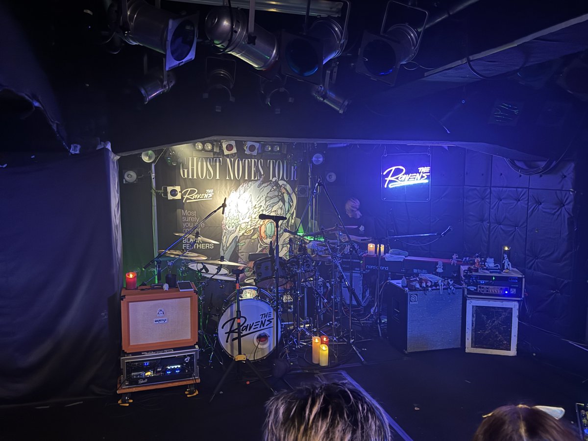 dQlOX24tLUOD5CZ's tweet photo. Ravensまじで最幸❣❣
そして、、、2枚目🎸🐦⬛
歌詞しっかり覚えて歌いたい(๑ ˭̴̵̶᷄൧̑ ˭̴̵̶᷅๑)🎙.•*¨*•.¸¸♬
#GHOSTNOTESTOUR
#TheRavens https://t.co/1zhtsqbUbm