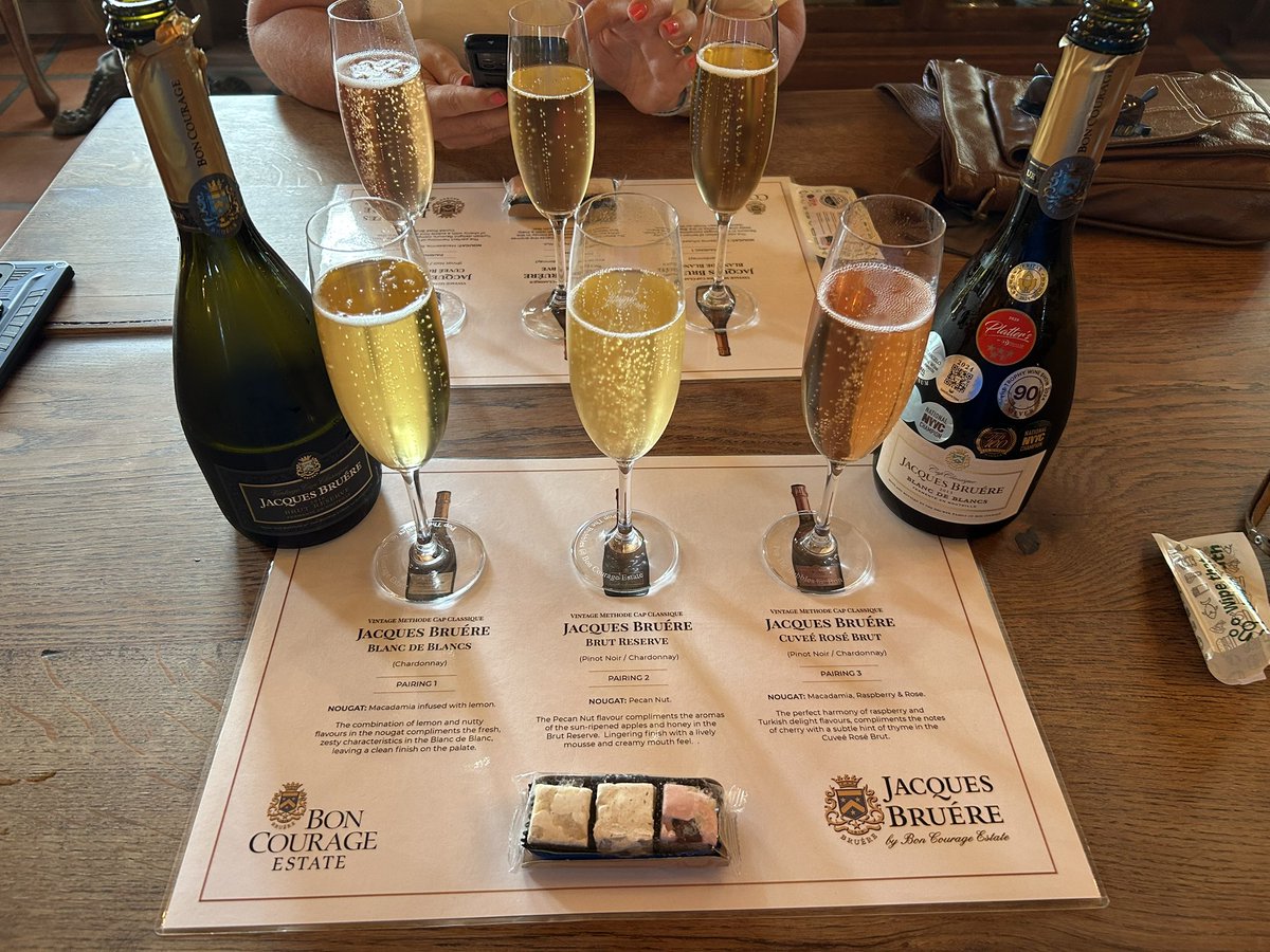 nichola_anne's tweet image. #BonCourage 
MCC Bubbly and Nougat tasting 
#RobertsonWineValley