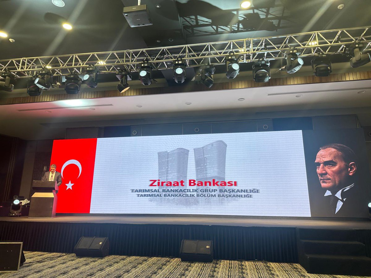 sururicorabatir's tweet photo. Bugün Sera-Bir Derneği tarafından düzenlenen Modern Seracılık Zirvesi'ne katılarak sektör temsilcileri ve üreticilerle bir araya geldik.

Tarımda teknoloji, verimlilik ve sürdürülebilirlik temelinde atılacak her adım, ülkemizin gıda güvenliği ve ekonomik kalkınması için büyük önem taşıyor. Bu anlamda, seracılığın güçlenmesi, üreticilerimizin desteklenmesi modern tarımın geleceği adına umut verici bir vizyon ortaya koyuyor.

Başta Sera-Bir Yönetim Kurulu Başkanı Onur Girdap olmak üzere, emeği geçen herkese teşekkür ediyorum.