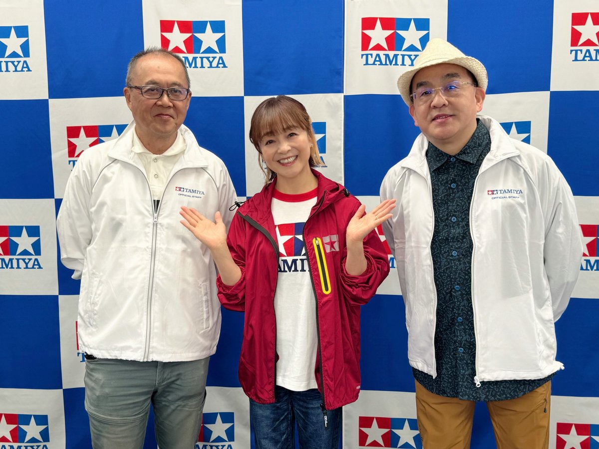 nonko_hidaka531's tweet photo. なんと35年ぶりの #タミヤRCカーグランプリ でした😳😳😳
ご参加くださった皆さま✨ありがとうございました❣️
前ちゃんと滝博士と3人で📸 https://t.co/4715ry0QgL