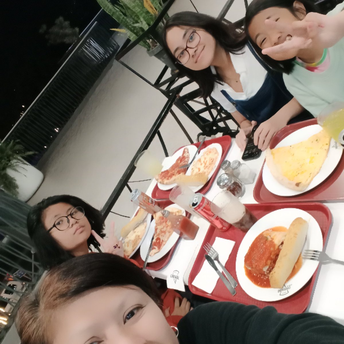 JoiesKate's tweet photo. I will watch #MLWMYD for the 2nd time but this time with my niece and 2 daughters. My kids support my weirdness  fangirling.😜
Now on its 3rd week.

#KimPau 
#MyLoveWillMakeYouDisappear https://t.co/aTJYkgfaqy