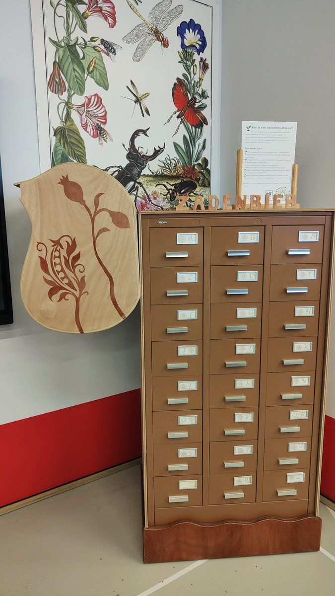 RaymondAarsman1's tweet photo. Naast de bibliotheek is er nu ook een permanente 'Zadenbieb' geopend, om zaden te geven, ruilen of mee te nemen, in de Chocoladefabriek in #Gouda 🌾🌱🌿🌲 https://t.co/WpvUtLI0hs