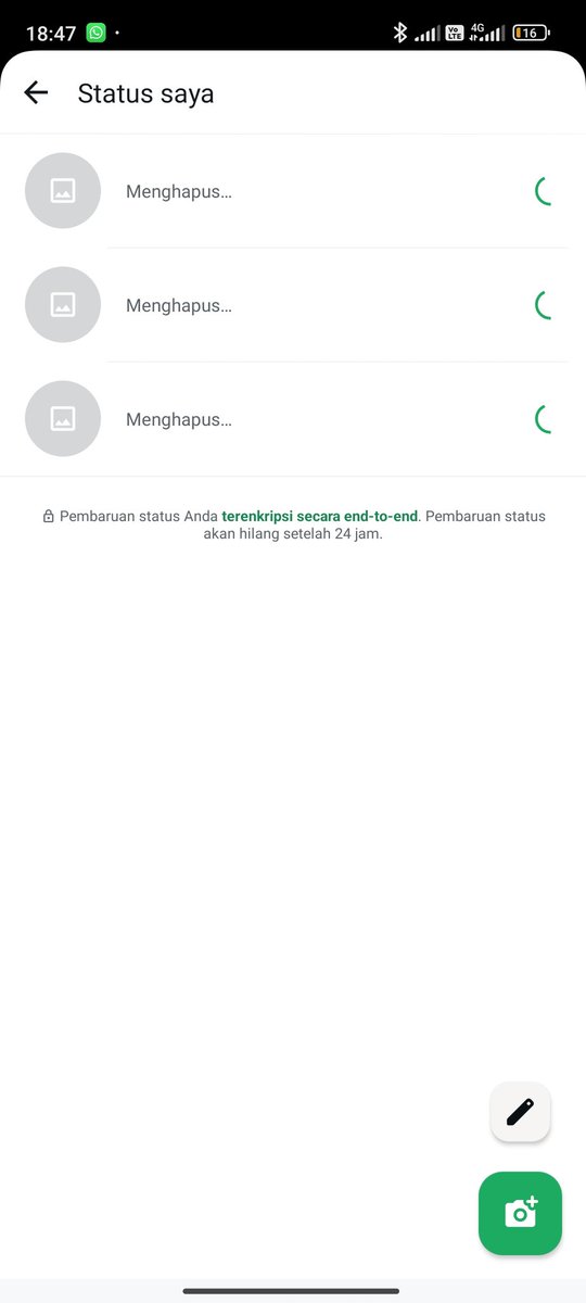 hahwees's tweet photo. whatsapp lagi down kah? ga bisa buat bikin sm hapus status https://t.co/dwKj5Zm5Ys