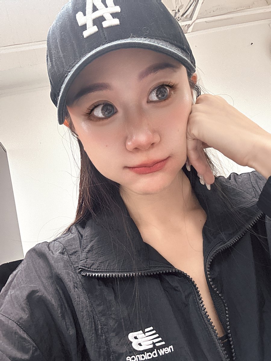 每天面對工作 家庭 朋友
生活也需要偶爾的擺爛
在忙碌中找到平衡👌🏻

𝕁𝕍𝕀𝔻 🔍 𝕗𝕒𝕟𝕝𝕒𝕣𝕒𝟙𝟚𝟚𝟛  
👇👇官方line在這👇👇
https://t.co/JHpyc26FOu
要有禮貌跟我互動喔 https://t.co/opthhC2Vbf